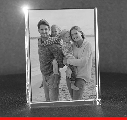 VIP-LASER 2D Gravur Glas Kristall Flachglas selbststehend Hochformat mit dem Foto Deiner Familie. Dein Wunschfoto für die Ewigkeit Mitten in Glas! Groesse L = 80x60x24mm von VIP-LASER