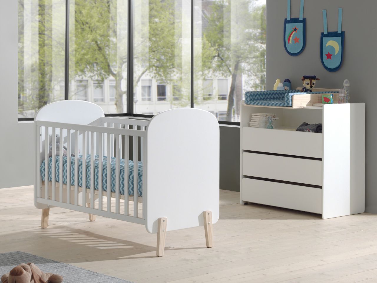 Set Babyzimmer Babybett Kommode Wickelaufsatz 60x120 Wickeltisch Babymöbel Weiss von VIPACK