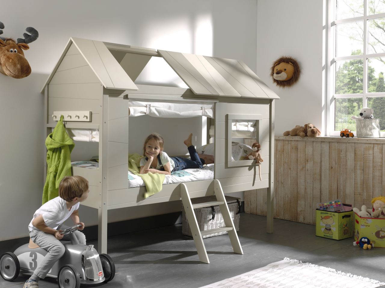 Set Baumhaus Bett Vorhang Hausbett 90x200 Kinderbett Kindermöbel Lattenrost Grau von VIPACK