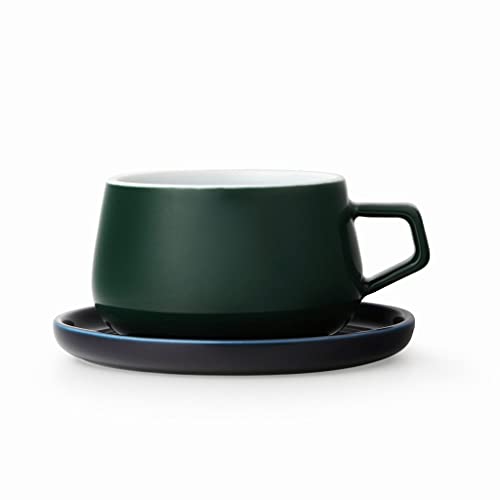 Teetasse oder Kaffee-Tasse mit Untertasse, aus Porzellan, mit Henkel, 0.3 Liter, Tannengrün von Viva Scandinavia