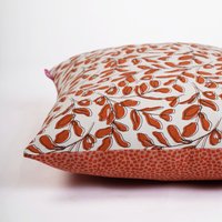 Terrakotta Wendbarer Kissenbezug Aus Baumwolle, Blätterdruck, Größen Verfügbar von VLiving