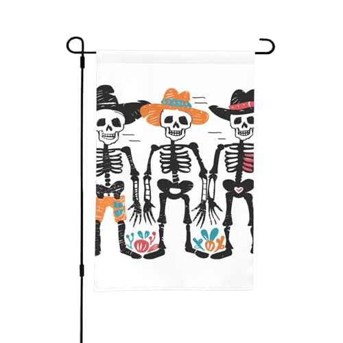 Halloween-Gartenflagge – Halloween-Skelett-Trio-Gartenflaggen, 30,5 x 45,7 cm, doppelseitig, kleine Gartenflaggen, Hofflaggen für draußen, Halloween-Dekoration, Outdoor-Dekoration Halloween-Gartenflagge – Halloween-Skelett-Trio-Gartenflaggen, 30,5 x 45,7 cm, doppelseitig, kleine Gartenflaggen, Hofflaggen für draußen, Halloween-Dekoration, Outdoor-Dekoration von VOSERY