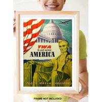 Reprint Eines Vintage Fluglinien Plakates Über Amerika von VPCompanyUSA