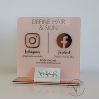 Visitenkartenhalter Social Media Business Schild, Kosmetiker Friseur Salon Signage von VPrintingStudio