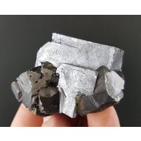 Bleikristall Mit Sphalerit Var Kleiophan Aus Bulgarien Madan 9.septemvri Mine Mineralstoff Kristall Bleikristall Mit Sphalerit Var Kleiophan Aus Bulgarien Madan 9.septemvri Mine Mineralstoff Kristall von VSMINERALS