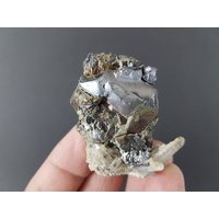 Quarz Mit Galena, Sphalerit, Chalkopyrit Und Calcit Aus Bulgarien, Zlatograd, Androvo Mine Natürliches Mineral Specimen Cluster Kristallstein Quarz Mit Galena, Sphalerit, Chalkopyrit Und Calcit Aus Bulgarien, Zlatograd, Androvo Mine Natürliches Mineral Specimen Cluster Kristallstein von VSMINERALS