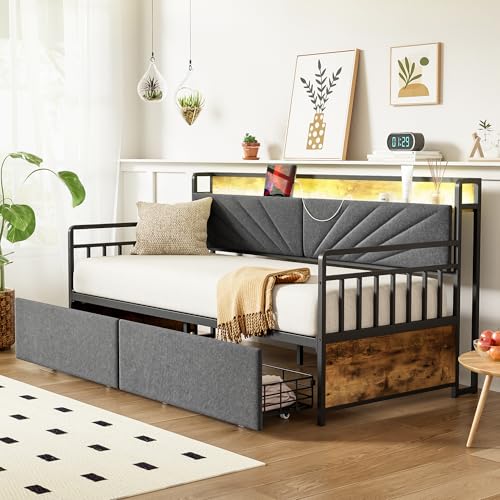 VSOGA Eisenbettsofa 90 * 200 cm, mit LED-Beleuchtung und Ablagen, mit Schubladen und Multifunktionssteckdosen, Eiseneinzelbett, Jugendbett, Schwarz VSOGA Eisenbettsofa 90 * 200 cm, mit LED-Beleuchtung und Ablagen, mit Schubladen und Multifunktionssteckdosen, Eiseneinzelbett, Jugendbett, Schwarz von VSOGA