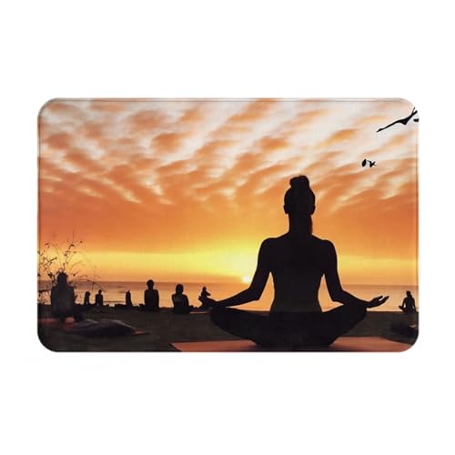 Fußmatte mit Aufdruck "Yoga Under Sunset", saugfähig, Badezimmerteppich, rutschfest, für den Innenbereich, Garage, Terrasse, 40,6 x 61 cm Fußmatte mit Aufdruck "Yoga Under Sunset", saugfähig, Badezimmerteppich, rutschfest, für den Innenbereich, Garage, Terrasse, 40,6 x 61 cm von VTCTOASY