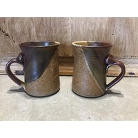 2 Pottery Tassen, Keramik Tasse Handgemacht, Latte Becher, Kaffeetasse von VTGItemsAddedDaily