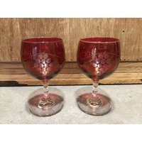 2 Vintage Rubinrot/Cranberry Stained Cut Zu Klaren, Geätzten Glastrauben Schnapsgläsern von VTGItemsAddedDaily