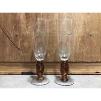 2 Vintage Wasser Oder Champagner Gläser Mit Gedrehtem Bernstein Stiel von VTGItemsAddedDaily