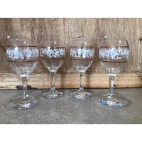 4 Vintage Pasabahce Weingläser Swirl Mit Weißen Geprägten Blumen Und Goldringen, Getränkeglas, Ersatz - Oder Geschenkset von VTGItemsAddedDaily