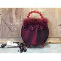 Purse Lamp Tischleuchte Im Vintage-stil, Nachtlampe Mit Flauschigem Fell Und Rosen von VTGItemsAddedDaily