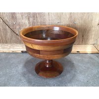 Vintage Mid Century Moderne Sockel Schüssel, Holz Schüssel Stand, Große Mitte Des Jahrhunderts Servier Dekor Display von VTGItemsAddedDaily