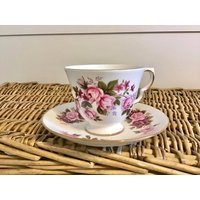 Vintage Queen Anne Teetasse Und Untertassen-Set - Teeset Made in England Blumenmuster von VTGItemsAddedDaily