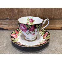 Vintage Queen Anne Teetasse & Untertasse Black Magic Muster Große Rosa Cabbage Rosen Und Schwarze Ränder, Hergestellt in England von VTGItemsAddedDaily