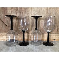 Vintage Set Aus 2 Weingläsern Mit Schwarzen Stielen Luminarc France Weingläser Cosmopolitan Barware Drink Cocktail Bar Likör Alkohol von VTGItemsAddedDaily