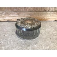 Vintage Versilberter Spiegel Überzogener Deckel-Glas-Pulver-Schale-Badezimmer-Pulver-Schale-Badezimmer-Schmuckstück-Andenken Bedeckte von VTGItemsAddedDaily