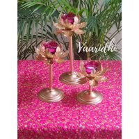 Vaaridhi Lotus Form Teelicht | 3Er Set Halter Für Hochzeitsdekoration Diwali Home Decor House Warming Ready To Ship von VaaridhiCrafts
