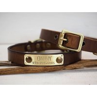 Handgefertigtes Hundehalsband Aus Leder Rustikales Braunes Halsband Mit Id Marke von VacForPets
