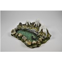 Miniatur Teich Mit Berg Miniatur Teich Mit Berg von ValentinasKunst