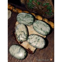 "Seltener "stone Of The Jade Empire" - Pflaumenblüten Nephrit Taschenstein" von ValhallaGems