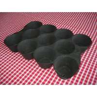 Antike Primitive Gusseisen Muffin Backform von VandasVintage
