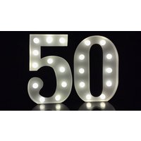 12" Metall Nummer 50-59 Light Up Fünfzig Haus Schlafzimmer Shop Fenster Jahrestag Hochzeitsfeier Geburtstag Dekor Batterien Betrieben von Vannarithlighting