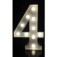12-Zoll-Metallweiß No.4-Festzelt-Buchstabenlicht Leuchten Mit Der Nummer Vier Partyraum-Bar-Pub-Ladendekor 12-Zoll-Metallweiß No.4-Festzelt-Buchstabenlicht Leuchten Mit Der Nummer Vier Partyraum-Bar-Pub-Ladendekor von Vannarithlighting