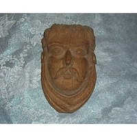 Antiken Geschnitzten Holz Männerkopf Mit Schnurrbart Wandbehang Architrctural Element Antiken Geschnitzten Holz Männerkopf Mit Schnurrbart Wandbehang Architrctural Element von VastVintageVisions