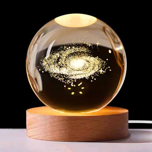 Vegena 3D Kristallkugel Nachtlicht, 8cm Milchstraße Glaskugel, 3D Galaxie Planeten Lampe mit USB, Kristallkugel Nachtlicht Kreative, Nachtszene Astronomie LED Ball Lampe Mit Holzsockel von Vegena