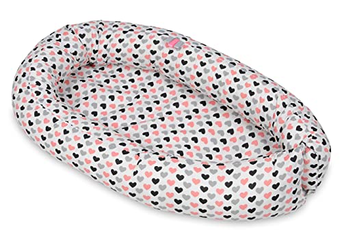 Velinda Kuschelnest Babynest Babynestchen Nestchen Reisebett Kuschelbett 100% Baumwolle (Muster: Herzen in Rosa-Schwarz-Grau) von Velinda