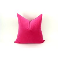 Kirschroter Samtkissenbezug // Knallpinker Samtbezug von VelvetandLinenHome