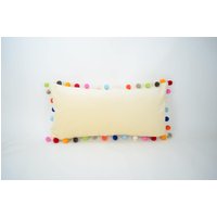 Pom Kissen/Regenbogen Poms Bunte Jumbo von VelvetandLinenHome