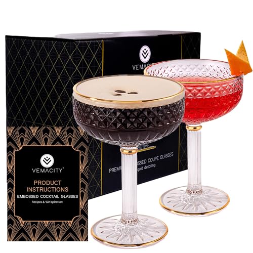 Vemacity Luxus Coupe Cocktailgläser Set | 2 Geprägte Champagner & Cocktail Gläser mit Gold Rändern & Rezept E-Book | MartiniGläser | Perfekt Cocktail Glas für Espresso Martini | Coktailgläser- Set von Vemacity