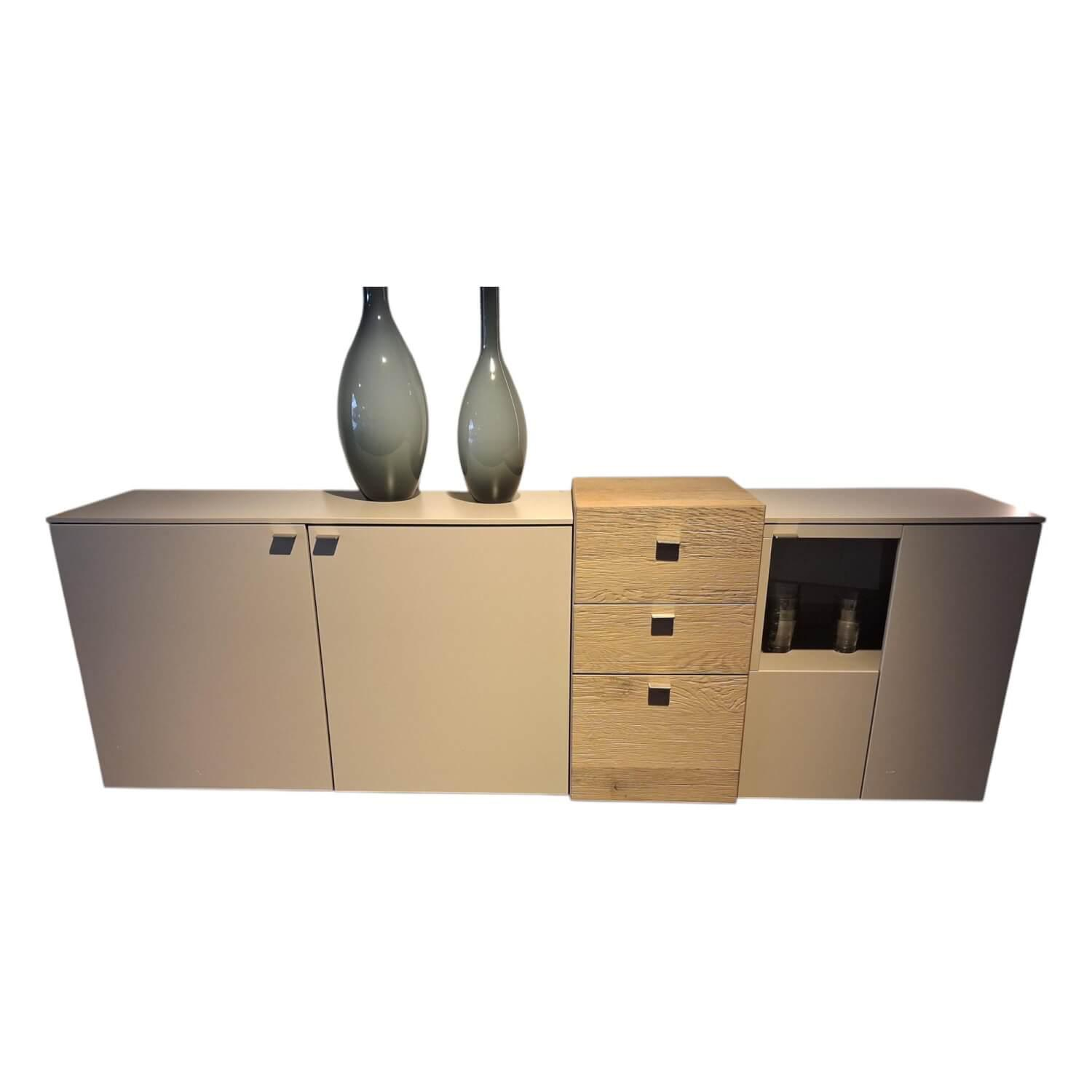 Sideboard Cosmo Lack Sand Matt Weiß Beige Und Eiche Rustico Stone Inklusive LED ... Sideboard Cosmo Lack Sand Matt Weiß Beige Und Eiche Rustico Stone Inklusive LED ... von Venjakob
