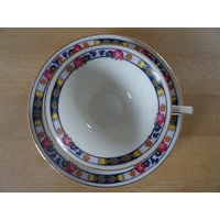 Hübsche Alte Kindertasse. Füllmenge 100 Ml von VerasPorzellanladen