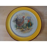 Wandteller in Bunten Farben Im Majolika-stil. Schramberg Majolikafabrik. Durchmesser 26 cm Wandteller in Bunten Farben Im Majolika-stil. Schramberg Majolikafabrik. Durchmesser 26 cm von VerasPorzellanladen