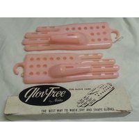 Ein Paar Glov Free Handschuhformer in Der Box Von Novo 1950 von VerdeVintageThrift