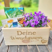 Personalisierte Holzkiste Mit Wunschgravur Holzbox Geschenkebox Geschenkkiste Abschiedsgeschenk Erzieher Lehrer Hebamme Geburtstagsgeschenk von VerhyggtGluecklich