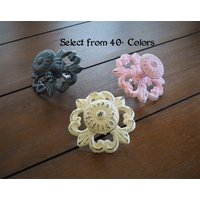 Verschnörkelte Gusseisen Knäufe/Wähle Aus 40+ Farben Cottage Chic Kommode Pulls Schubladengriffe Möbelknöpfe Schranktürgriffe von VeritasInspired