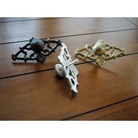 Verschnörkelte Gusseisengriffe/Wähle Aus 40+ Farben Cottage Chic Kommode Griffe Möbelknäufe Schrank Schubladengriffe Türgriffe Hardware Verschnörkelte Gusseisengriffe/Wähle Aus 40+ Farben Cottage Chic Kommode Griffe Möbelknäufe Schrank Schubladengriffe Türgriffe Hardware von VeritasInspired