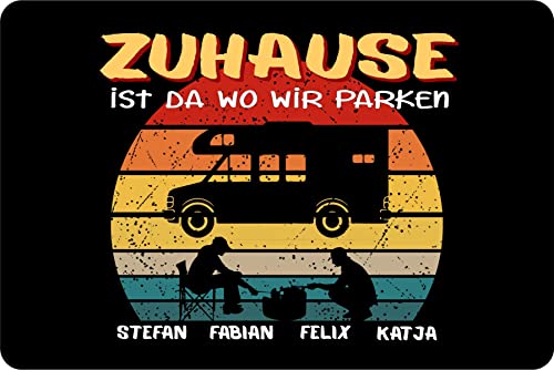 Verlag HE Fußmatte Zuhause ist da wo wir parken Wohnmobil Geschenk Wohnwagen Camper Camping Grill Lagerfeuer personalisiert mit Vornamen oder Familiennamen von Verlag HE