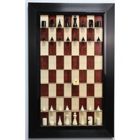 Red Maple Straight Up Chess Vertikales, An Der Wand Befestigtes Schachbrett Mit Dem Tuxedo-Rahmen, Option Auf Schachfiguren von Verticalchessandmore