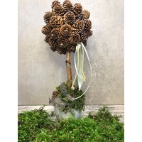 Frühlingszauber Lärchenzapfenbaum von VeryCrazyCat