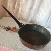 Antike Hand Gehämmert Kupfer Pfanne in Großer Größe. Gut Gemacht Und Robuste Große Mit Dekorativen Griff Befestigung. Geschmiedete Pfanne von VeryVictorianStudio