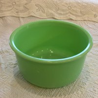 Vintage Jadeit 9" Schüssel Schöne Grüne Glas Mischschale Aus Den 1940Er Jahren. Sammlerschale von VeryVictorianStudio