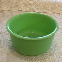 Vintage Jadeit 9" Schüssel Schöne Grüne Glas Mischschale Aus Den 1940Er Jahren. Sammlerschale von VeryVictorianStudio