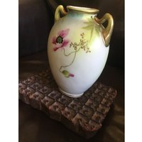 Nippon Handbemalt Wunderschöne Florale Vase Mit Vergoldung & Zarten Griffen von VeryVintageShopLife