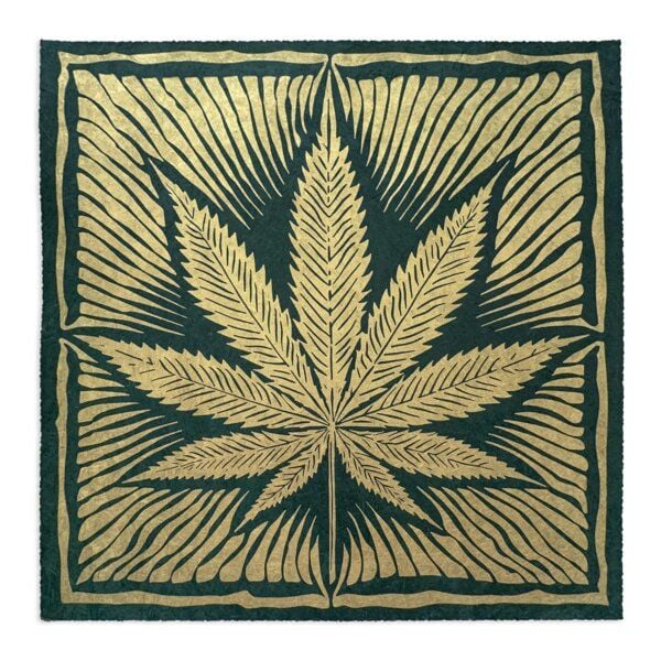 Veskor Cassiopeia CANNABIS BLATT Marihuana Pflanzen Linoldruck | 40 × 40 cm | Gold auf Smaragdgrün von Veskor Cassiopeia
